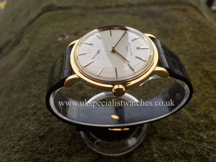 UK Specialist Watches have a vintage 1958 Patek Philippe Calatrava 3415 in 18ct Gold.