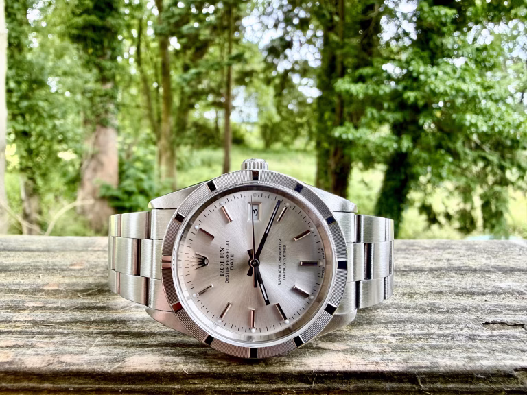 ROLEX OYSTER PERPETUAL DATE - STEEL - ENGINE TURNED BEZEL - 15210